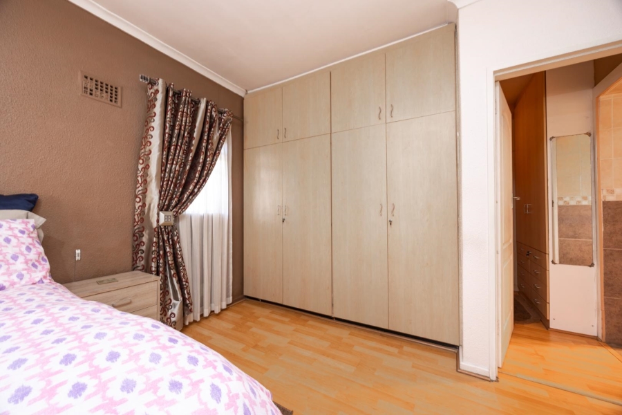 3 Bedroom Property for Sale in Panorama Western Cape